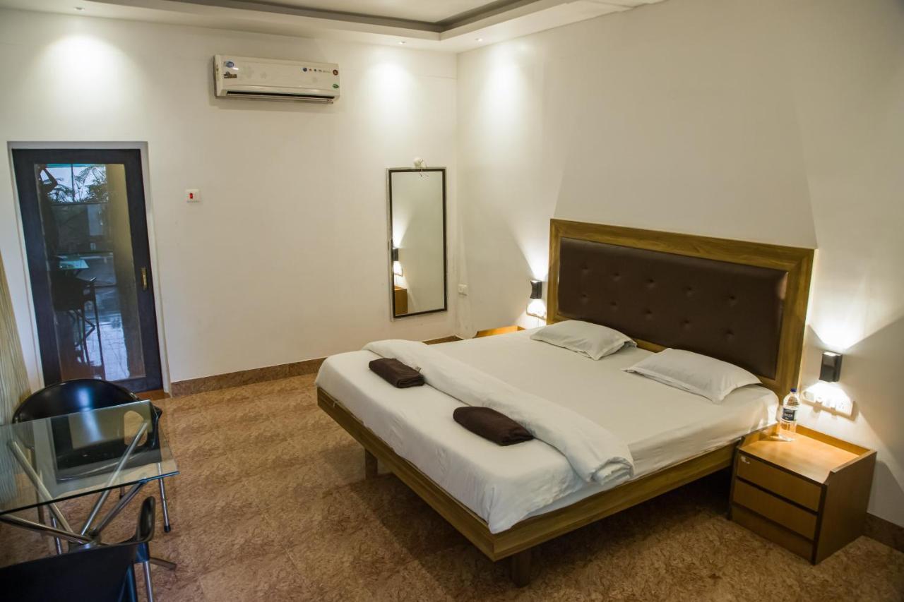 Sanidhya Beach Resort Alībāg Exteriér fotografie