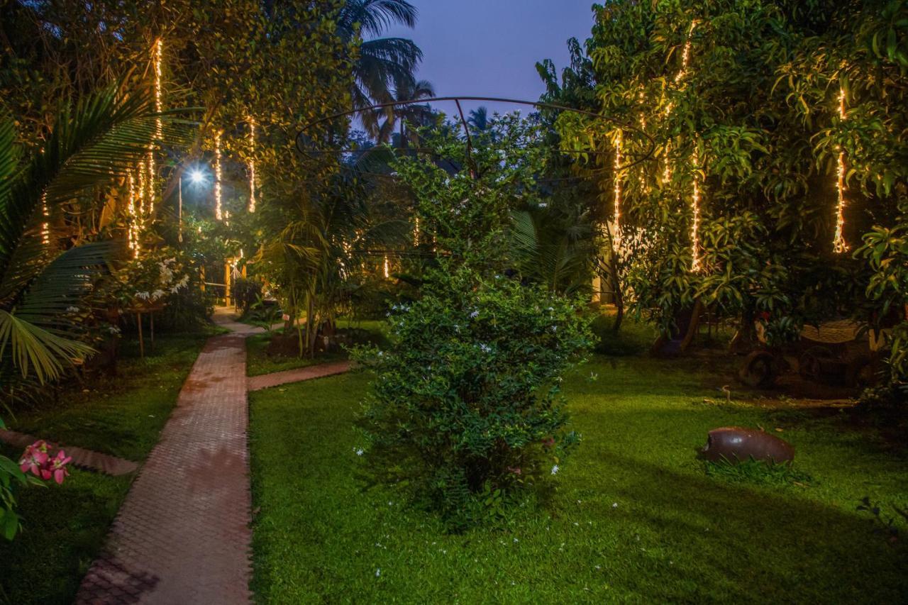 Sanidhya Beach Resort Alībāg Exteriér fotografie
