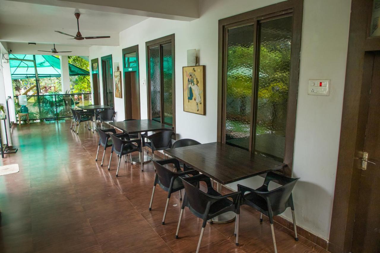 Sanidhya Beach Resort Alībāg Exteriér fotografie