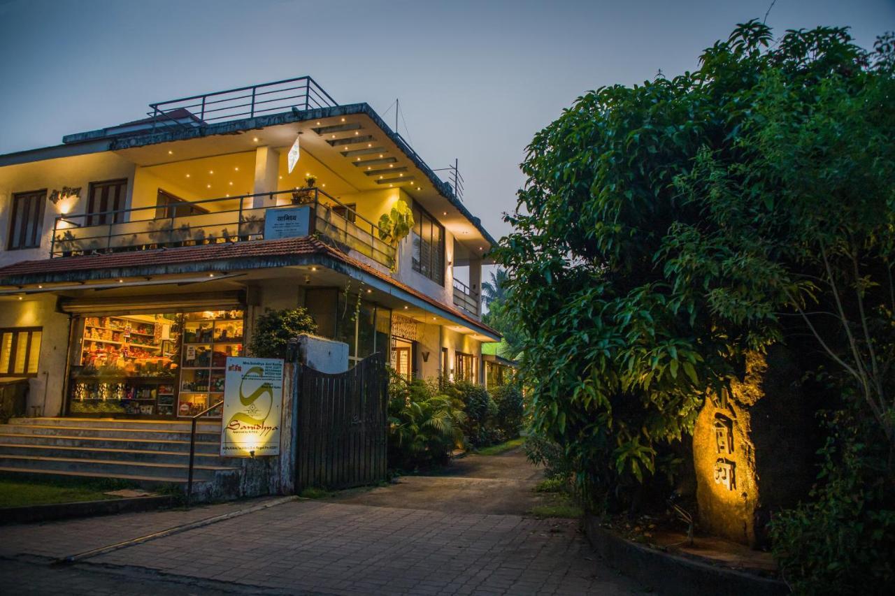 Sanidhya Beach Resort Alībāg Exteriér fotografie