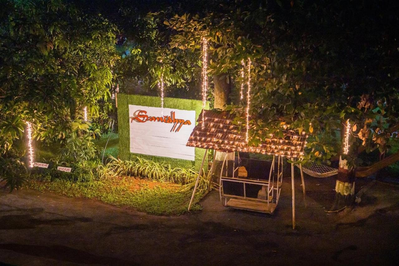 Sanidhya Beach Resort Alībāg Exteriér fotografie