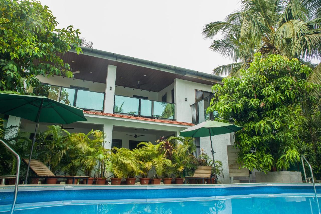 Sanidhya Beach Resort Alībāg Exteriér fotografie